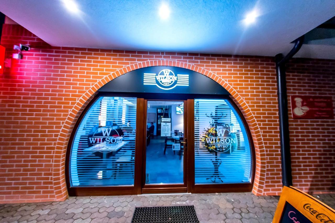 Cvse Clubhaz Es Panzio Bed & Breakfast Cegled Exterior photo